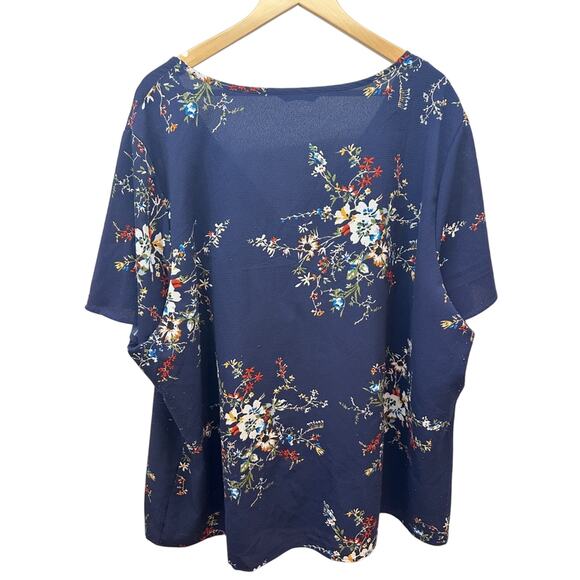 Bloomchic Lightweight Womens Navy Floral Blouse Plus Size 28 Lightweight Flowy - Picture 2 of 4